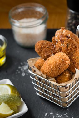 Bolinho de Bacalhau (Morina balığı Croquete)