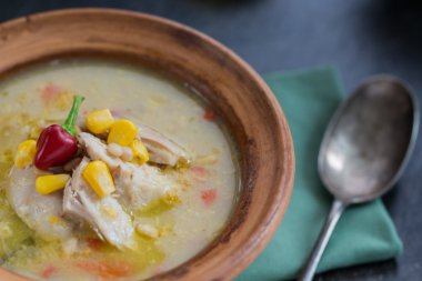 Kremalı Tavuk ve Mısır çorbası