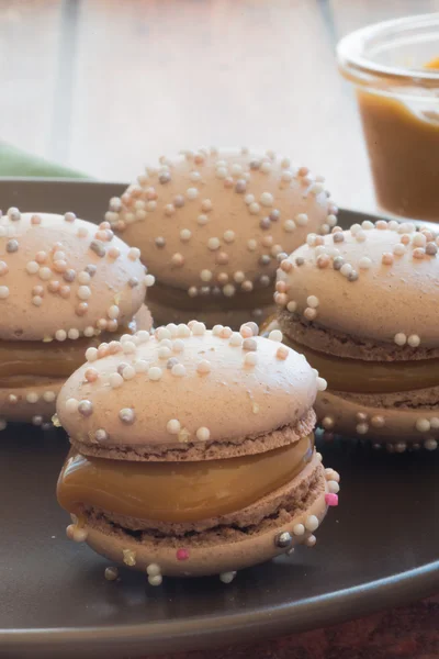 Dulce De Leche Macaron