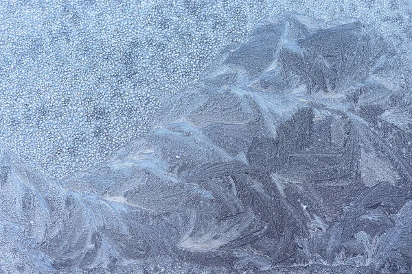Wzory Mrozu Szkle Zamarznięta Powierzchnia Zimna Pogoda Kontekst Mroźny Rysunek — Zdjęcie stockowe