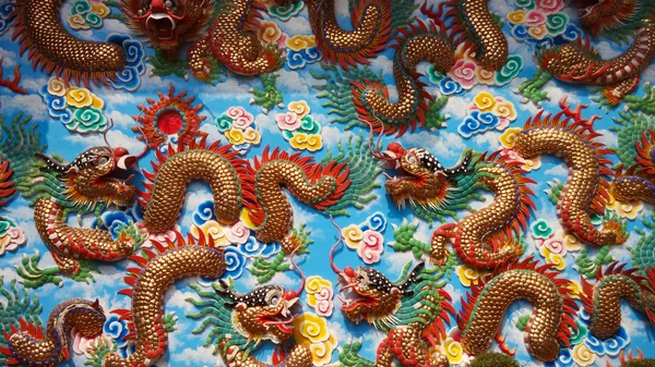 Dragon Sculptures at Chinese Temple, Chonburi,Thailand. — Stock Photo, Image