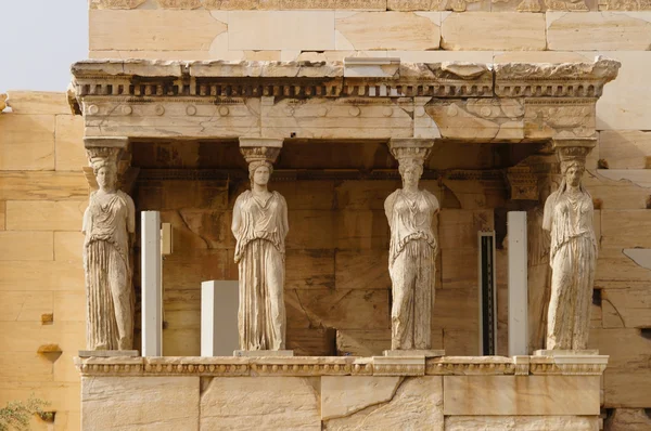 Caryatides, Erehtheio, Акрополь в Афінах. — стокове фото