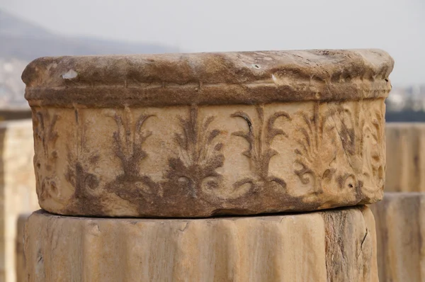 Mooi detail van Griekse kolom in de Parthenon, Athens. — Stockfoto