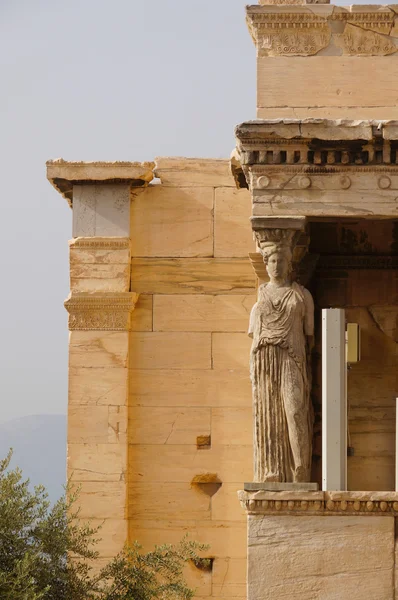 Cariátides, Erehtheio, Acrópolis de Atenas . —  Fotos de Stock