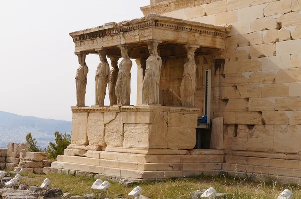 Caryatides, Erechtheion, Acropole à Athènes, Grèce . — Photo