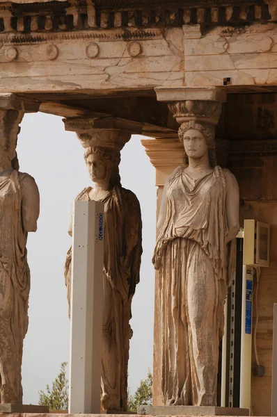 カリアテッド エレクテ、ギリシャ、アテネのアクロポリス — ストック写真