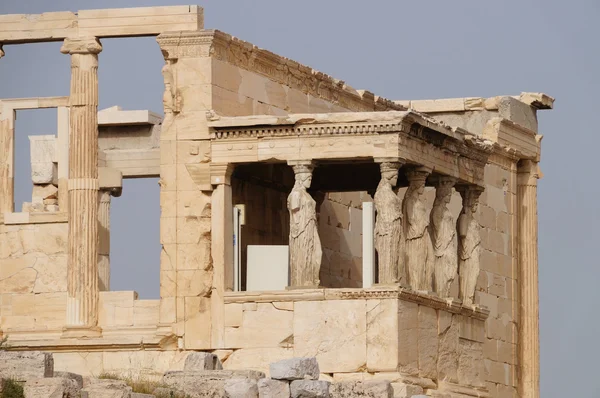 Caryatides de Erechtheion em Acropolis em Atenas, Greece . — Fotografia de Stock