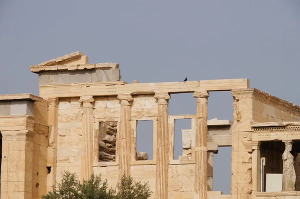 Templo de Erechtheion na colina da Acrópole, Atenas, Grécia — Fotografia de Stock