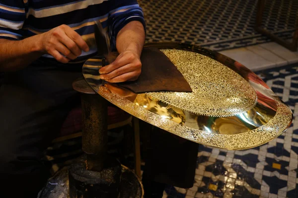 geleneksel el sanatları (plaka) Fez medina içinde 