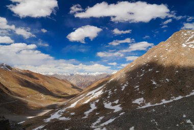indus Vadisi kardung La Panoraması geçmek, ladakh, Hindistan 