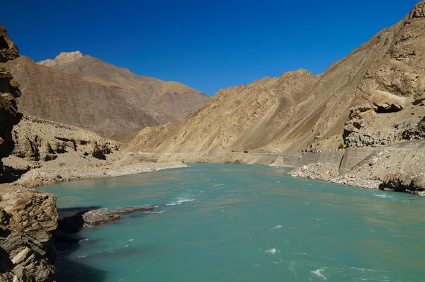Beautiful landscape of  mountain and river  in Ladakh,India — Stock Photo, Image