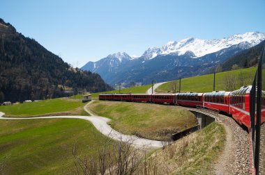 güzel manzarası ve bernina İsviçre trenden tır için hızlı