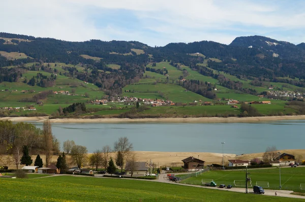 Närhet av byn Gruyères i Schweiz — Stockfoto