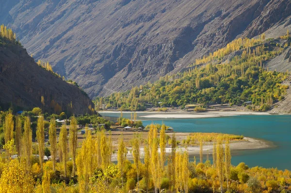 Beautiful view of autumn in Northern  Pakistan — Stock Photo, Image