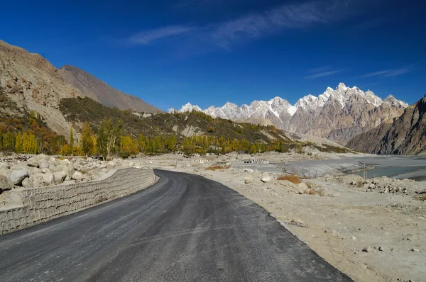Camino a Passu en el norte de Pakistán — Foto de Stock