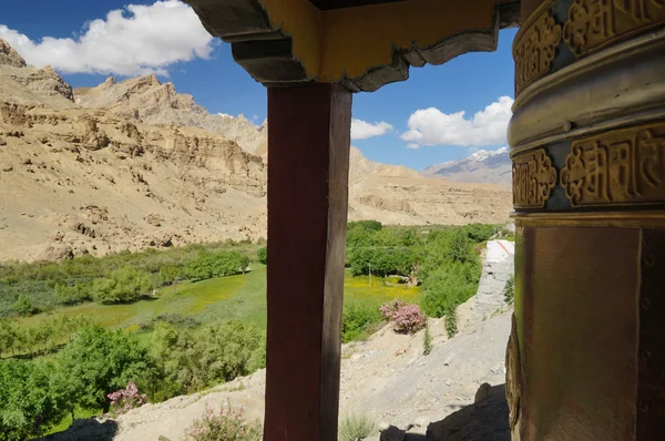 Beautiful view from the prayer wheel at Mulbek Chamba Monastery, — Stock Photo, Image