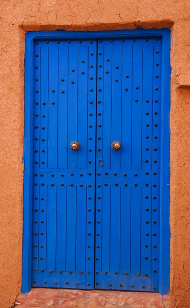 Hermosa puerta azul en Marruecos —  Fotos de Stock