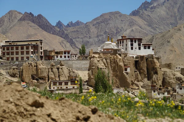 Lamayuru boeddhistisch klooster in ladakh, india. — Stockfoto