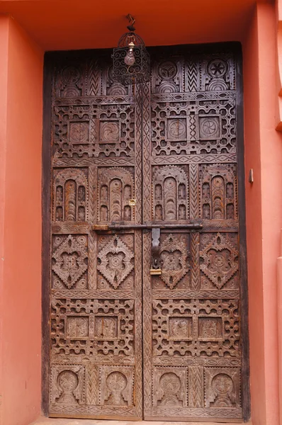 Beautiful wood door  in Morocco — Stock Photo, Image