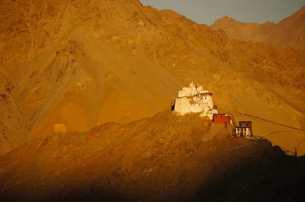 Fort e Namgyal o gompa rossa a Leh, Ladakh, India — Foto Stock