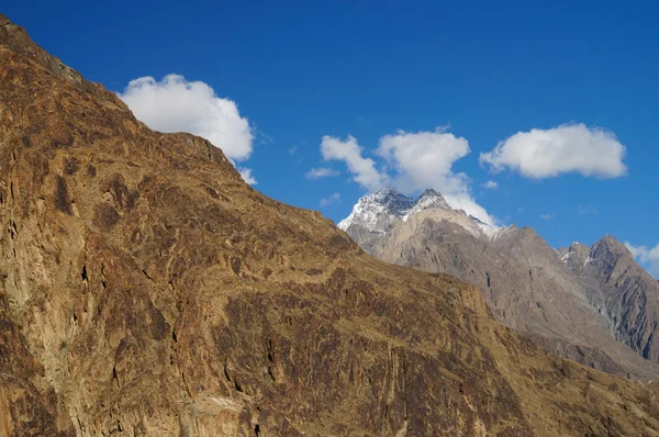 High mountain near Gupis Lake ,Northern Pakistan — Stock Photo, Image