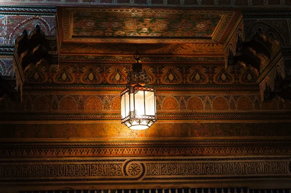 Hermosos detalles del Palacio de la Bahía, Marrakech, Marruecos — Foto de Stock