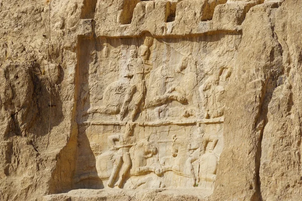 Steen houtsnijwerk op graf van Darius de grote, Persepolis, Iran. — Stockfoto