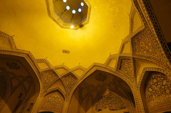 Pared y techo de la Ciudadela de Karim Khan en Shiraz, Irán . — Foto de Stock