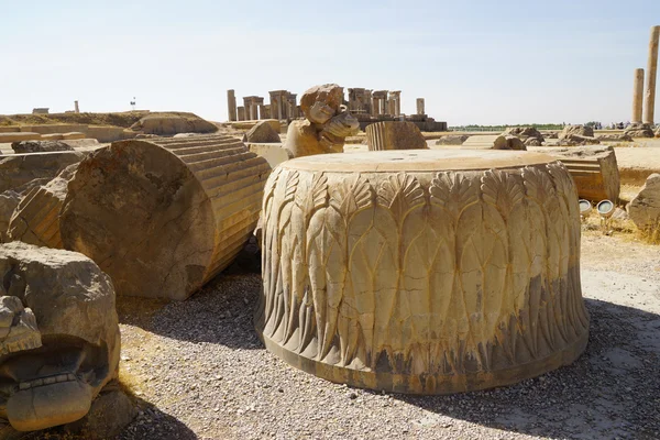 Parte della Sala delle Cento Colonne a Persepolis nel nord — Foto Stock