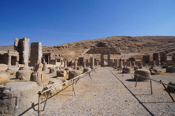 Hala sto sloupců v Persepolis v Shiraz, Írán. — Stock fotografie