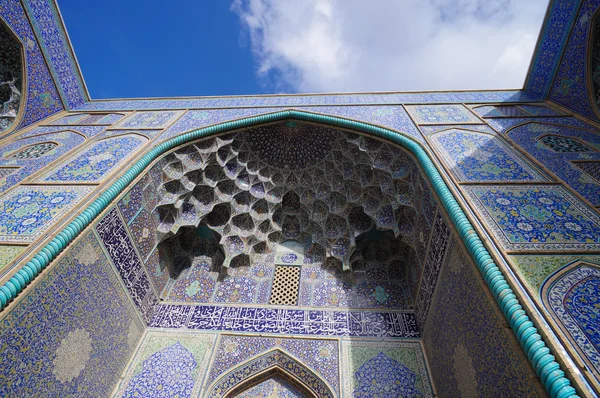 Mezquita Sheikh Lotfallah en la plaza Naghsh-i Jahan, Isfahán, Irán . — Foto de Stock