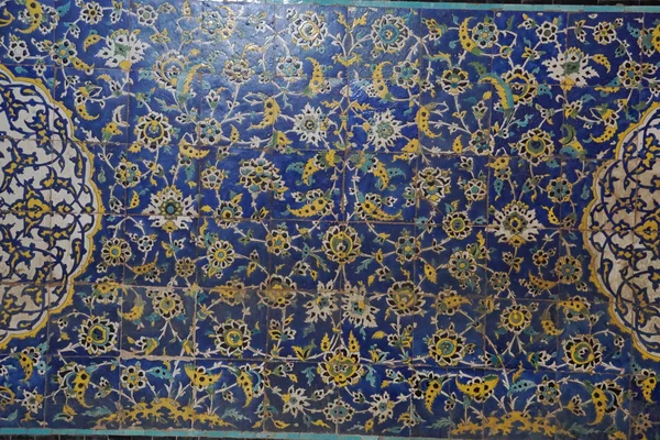 Hermoso detalle de la mezquita Sheikh Lotfollah en Isfahán, Irán . — Foto de Stock