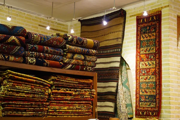 Персидские ковры в Исфахане . — стоковое фото