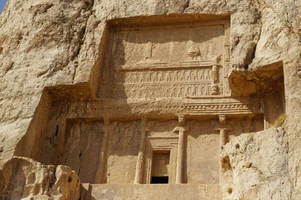 Stone carving at Tomb of Persian Kings Darius II at Naqsh-e Rustam,Iran. — 스톡 사진