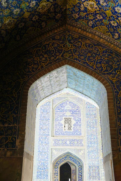 Hermoso interior de la mezquita Imam en Isfahán, Irán . — Foto de Stock