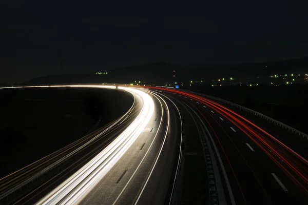 Velocidad tráfico matutino desenfoque en Europa — Foto de Stock