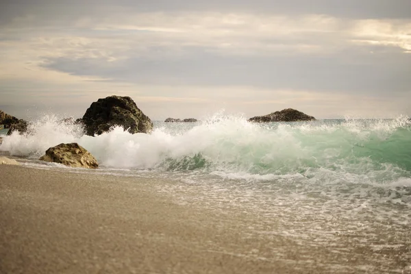 Kathisma beach i Lefkas Grekland. — Stockfoto