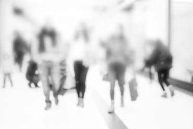 insanlar shoping bokeh ışık arka plan ile süper deposundaki bulanıklık.