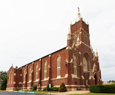 Cape Girardeau, Missouri, ABD - 29 Ağustos 2020: St. Vincents Kilisesi manzarası