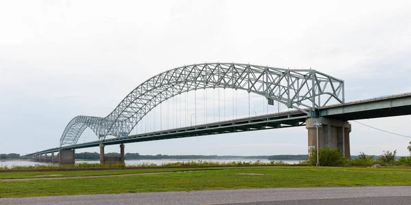 Mississippi Nehri Üzerindeki Hernando Soto Köprüsü Memphis Tennessee Abd — Stok fotoğraf