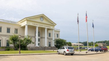 Bardwell, Kentucky, ABD - 18 Ağustos 2021: Carlisle County Adliyesi