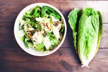 Taze bahar salatası