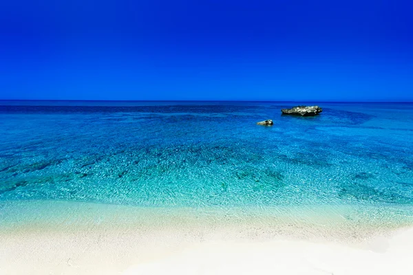 Bela praia tropical — Fotografia de Stock