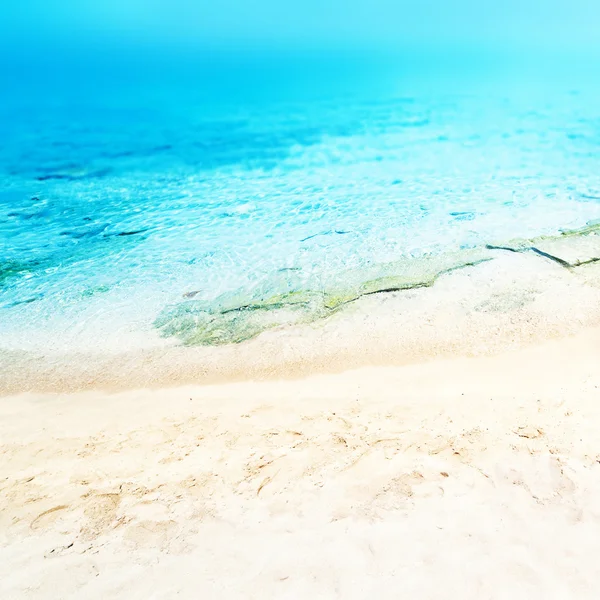 Крупним планом пісок з небом розмиті море / тропічний рай пляжі bac — стокове фото