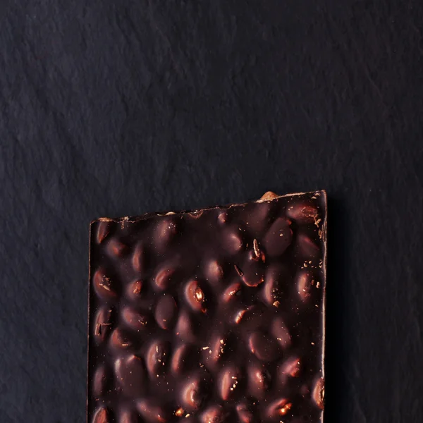 Όμορφη μαύρη πικρή σοκολάτα — Φωτογραφία Αρχείου