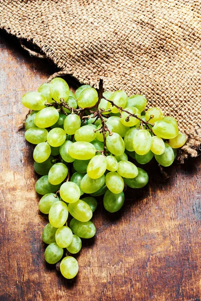 Fresh white grapes — Stock Photo, Image