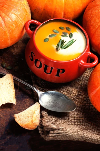 Bol de soupe à la citrouille — Photo