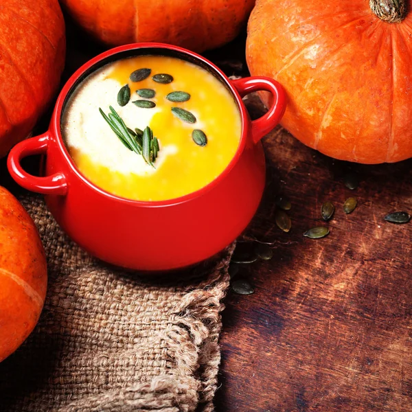 Bowl of pumpkin soup — Stock Photo, Image