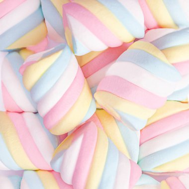 Marshmallow Desenli Arkaplan. Pastel renkli şekerlemeler tatlı tatlı tatlı yemek makrosu