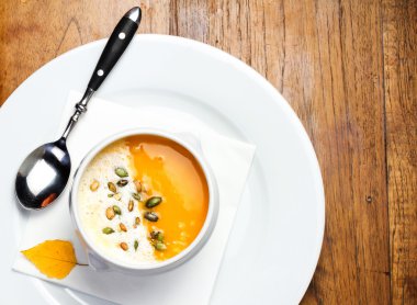 Kremalı balkabağı çorbası.